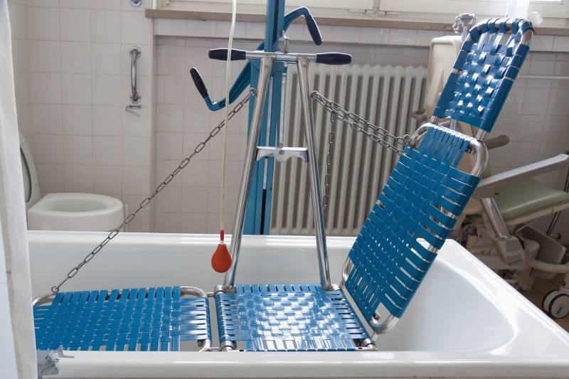 Service d'aide à la toilette pour handicapé à Marseille et Aix en Provence